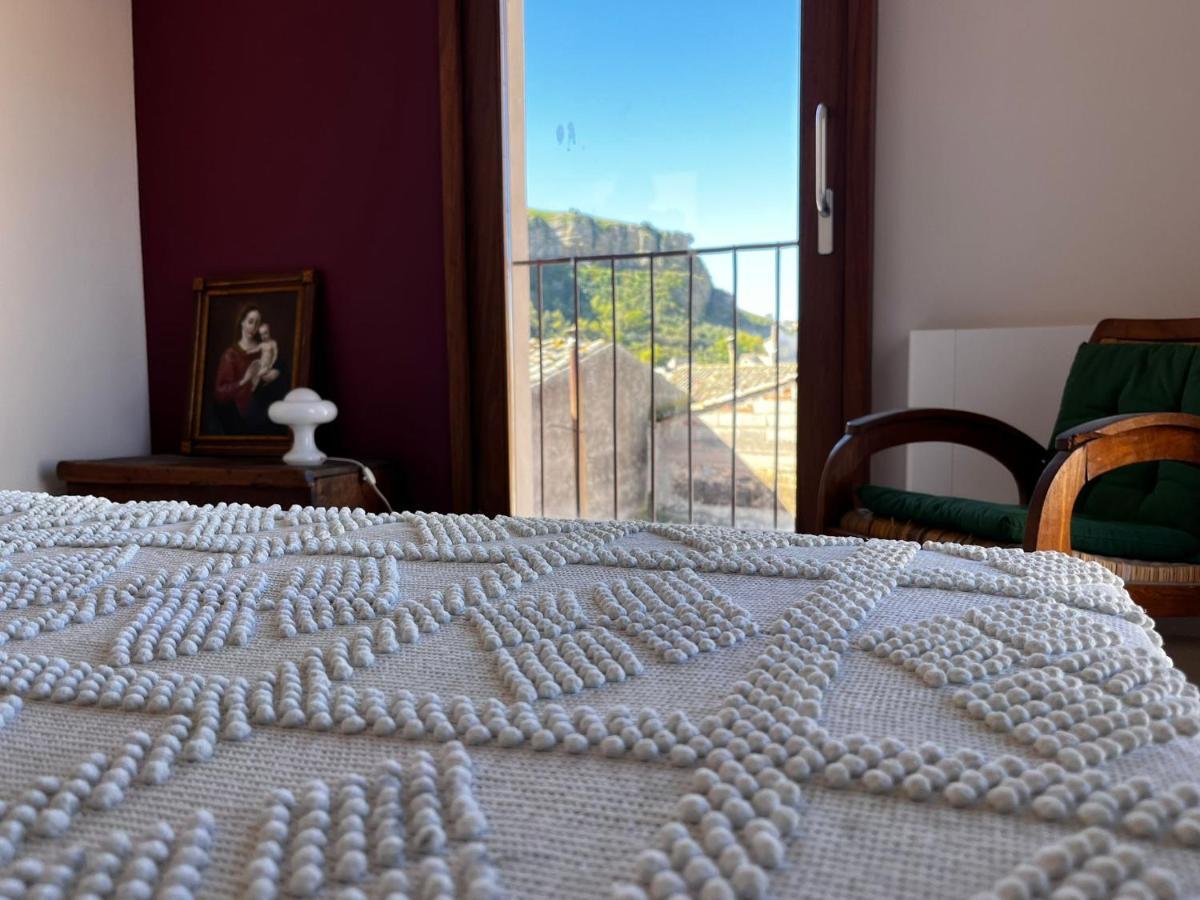 Bed and Breakfast Palazzo Triolo - Dimora Di Charme Корлеоне Экстерьер фото
