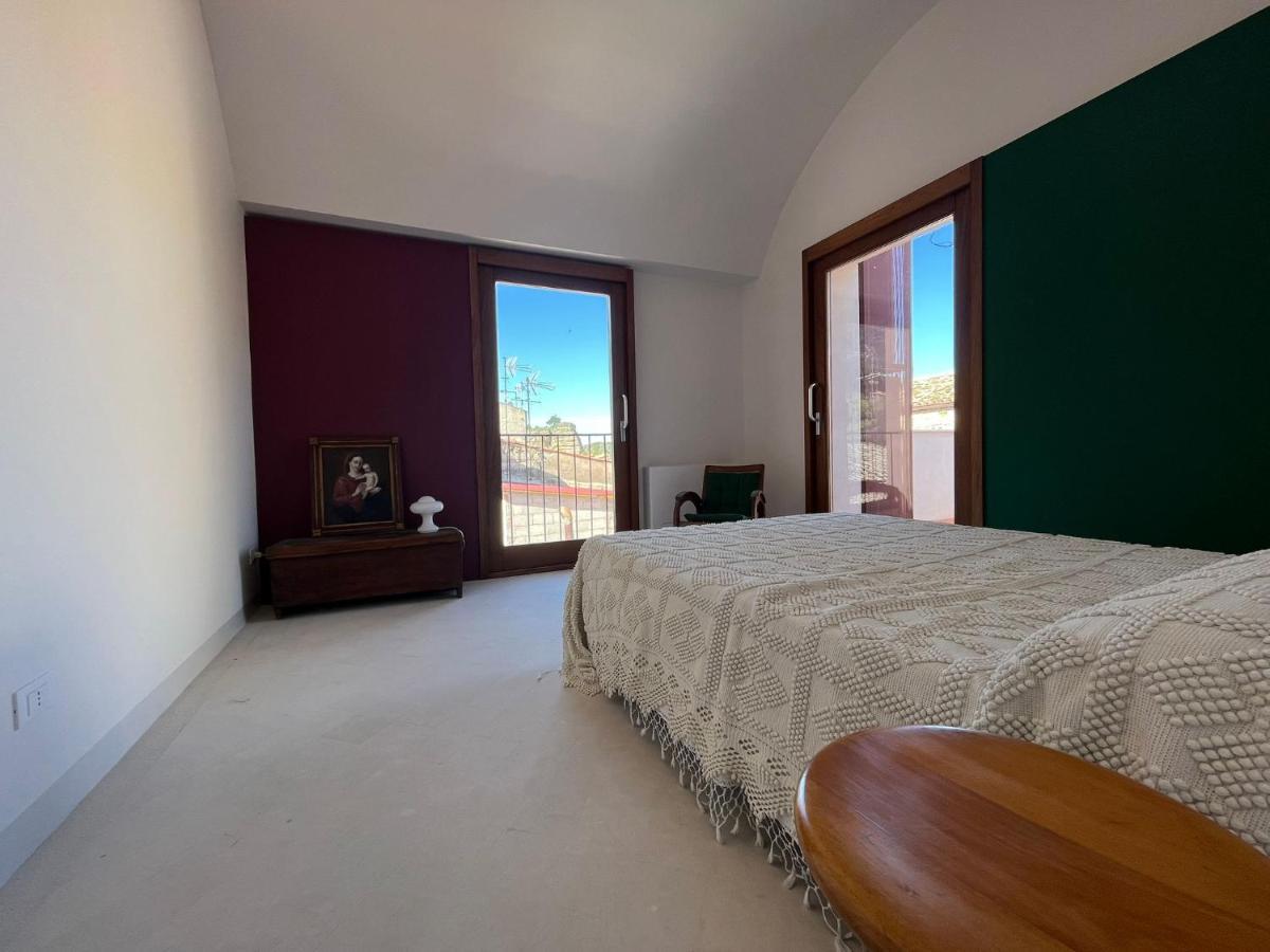 Bed and Breakfast Palazzo Triolo - Dimora Di Charme Корлеоне Экстерьер фото